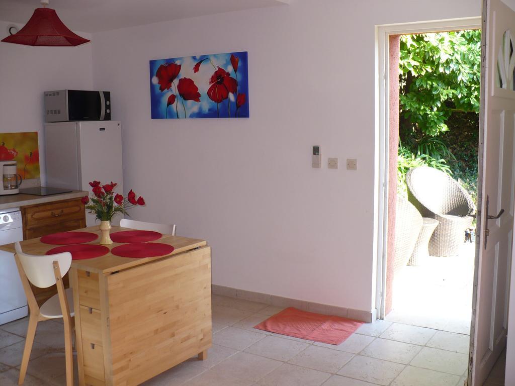 Soleil Rouge Apartment Les Adrets-de-l'Esterel Phòng bức ảnh